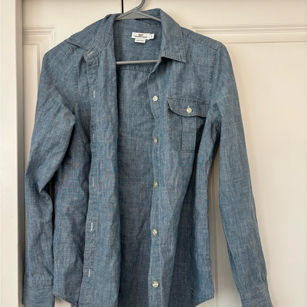 Vineyard Vines chambray Light Blue Button Down Shirt